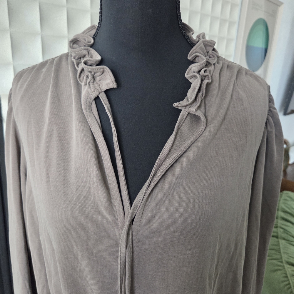Elie Tahari Peplum Blouse Top with Tie Neck Ruffle Detail in Taupe Mocha, Medium - Picture 3 of 13